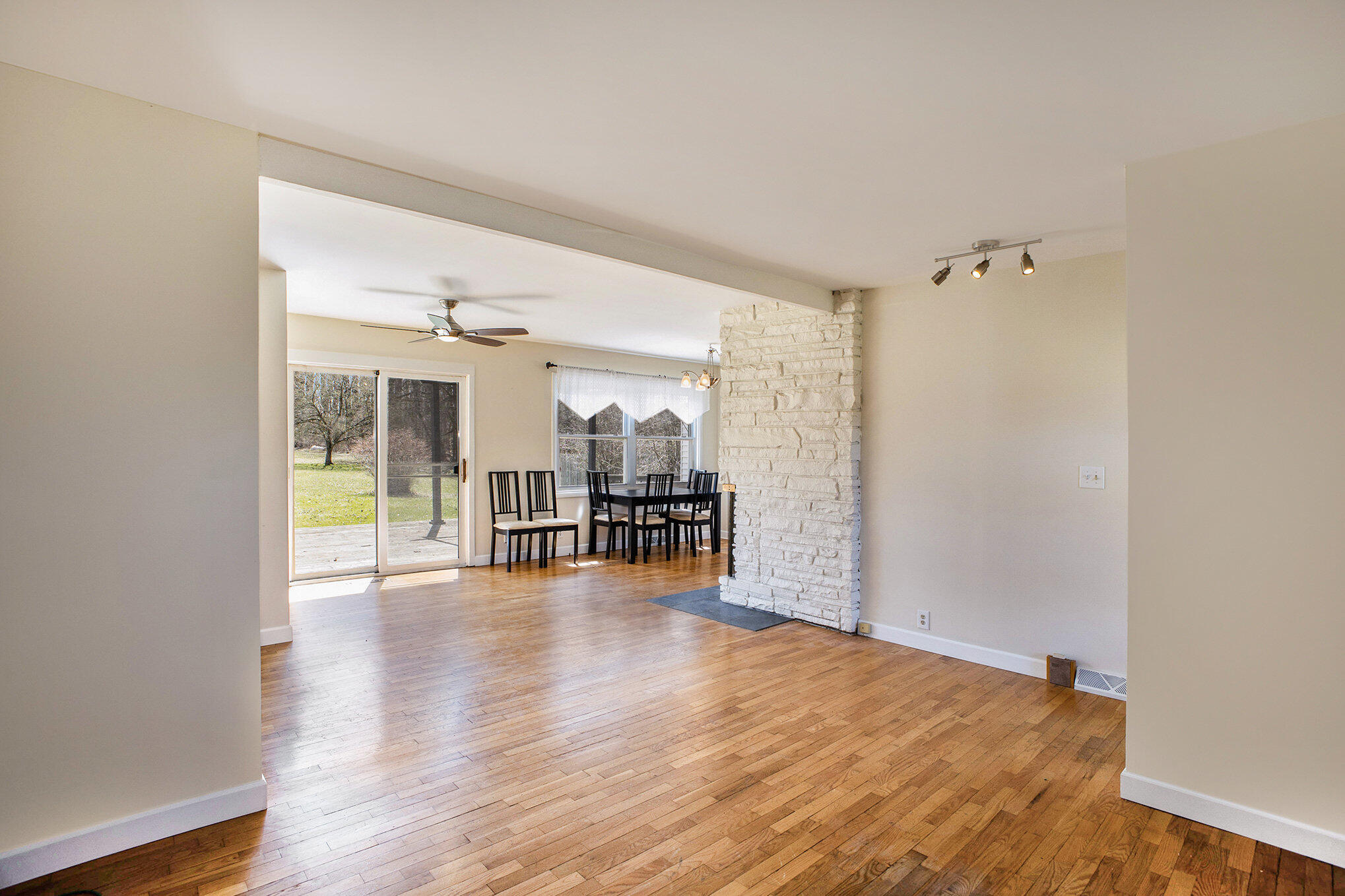 3091 Hendee Road Jackson, MI 49201 - Photo 11 of 33 009_img_9278_307
