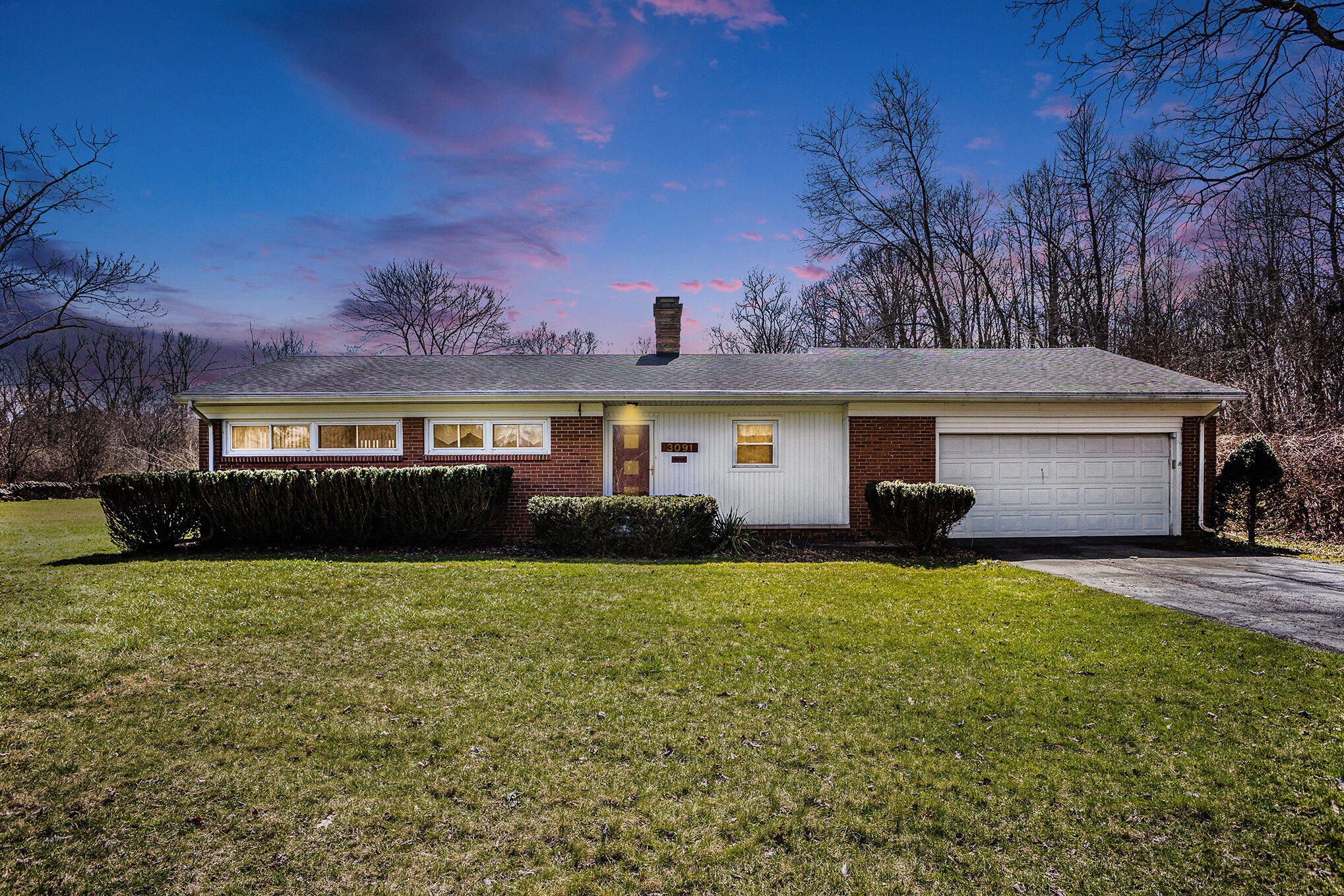 3091 Hendee Road Jackson, MI 49201 - Photo 3 of 33 002_img_9256-_twilight_635