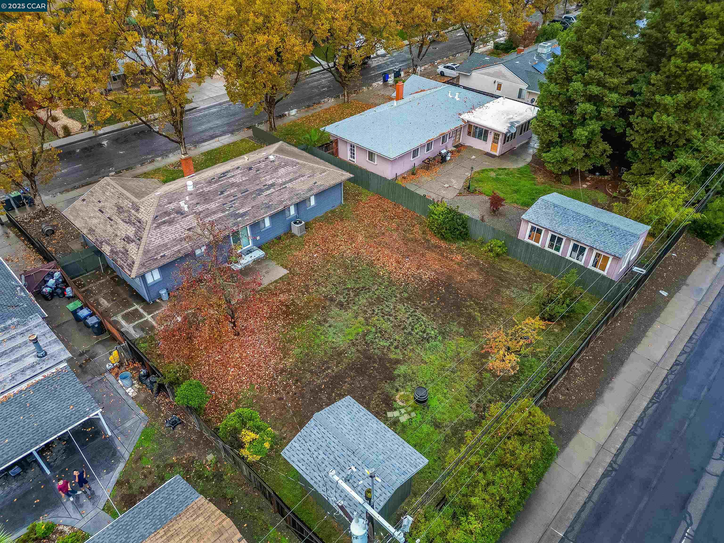 1216 Lincoln Street Fairfield, CA 94533 - Photo 22 of 28 an aerial view of a house with a garden
