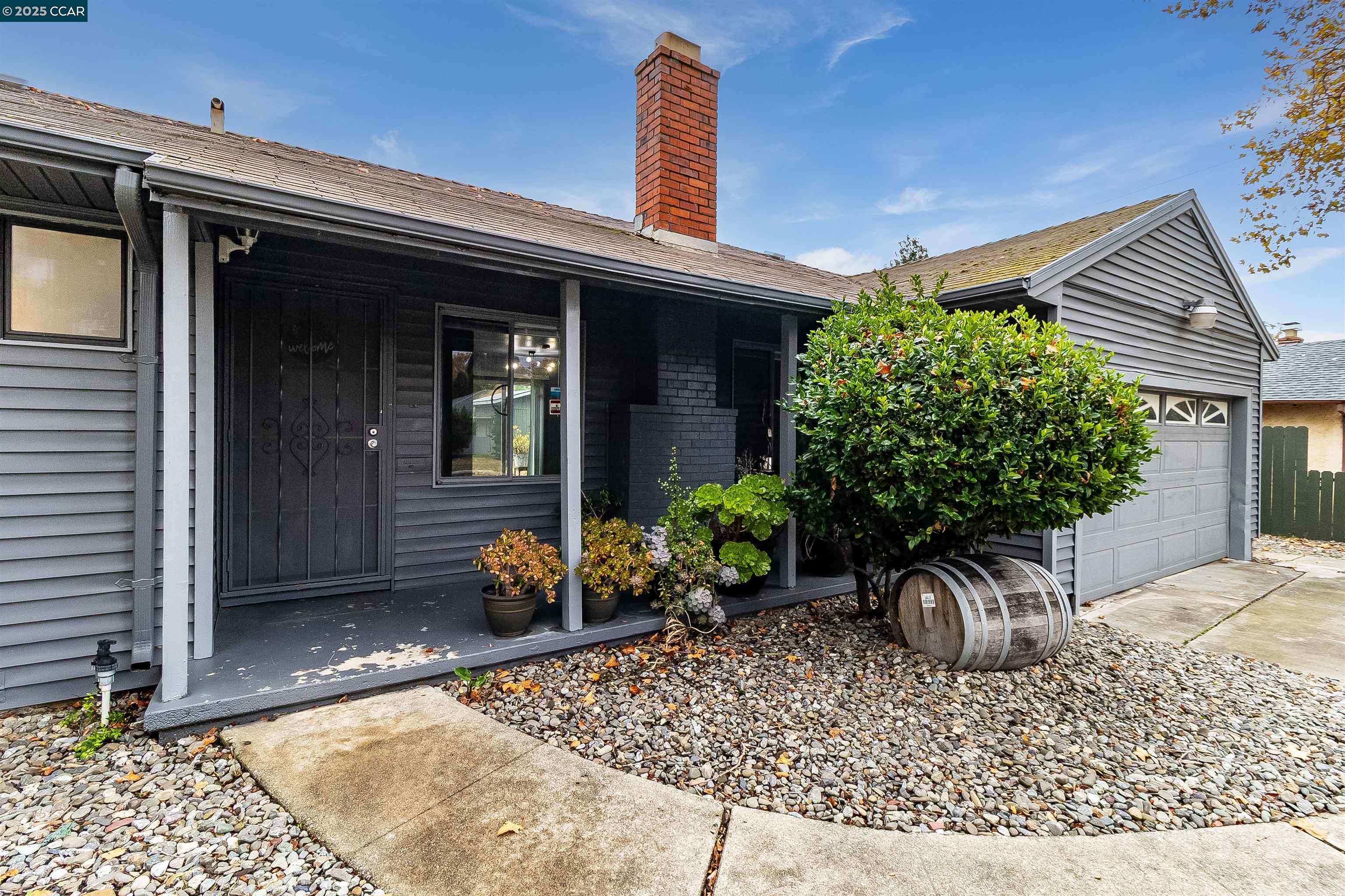 1216 Lincoln Street Fairfield, CA 94533 - Photo 3 of 28 a front view of a house