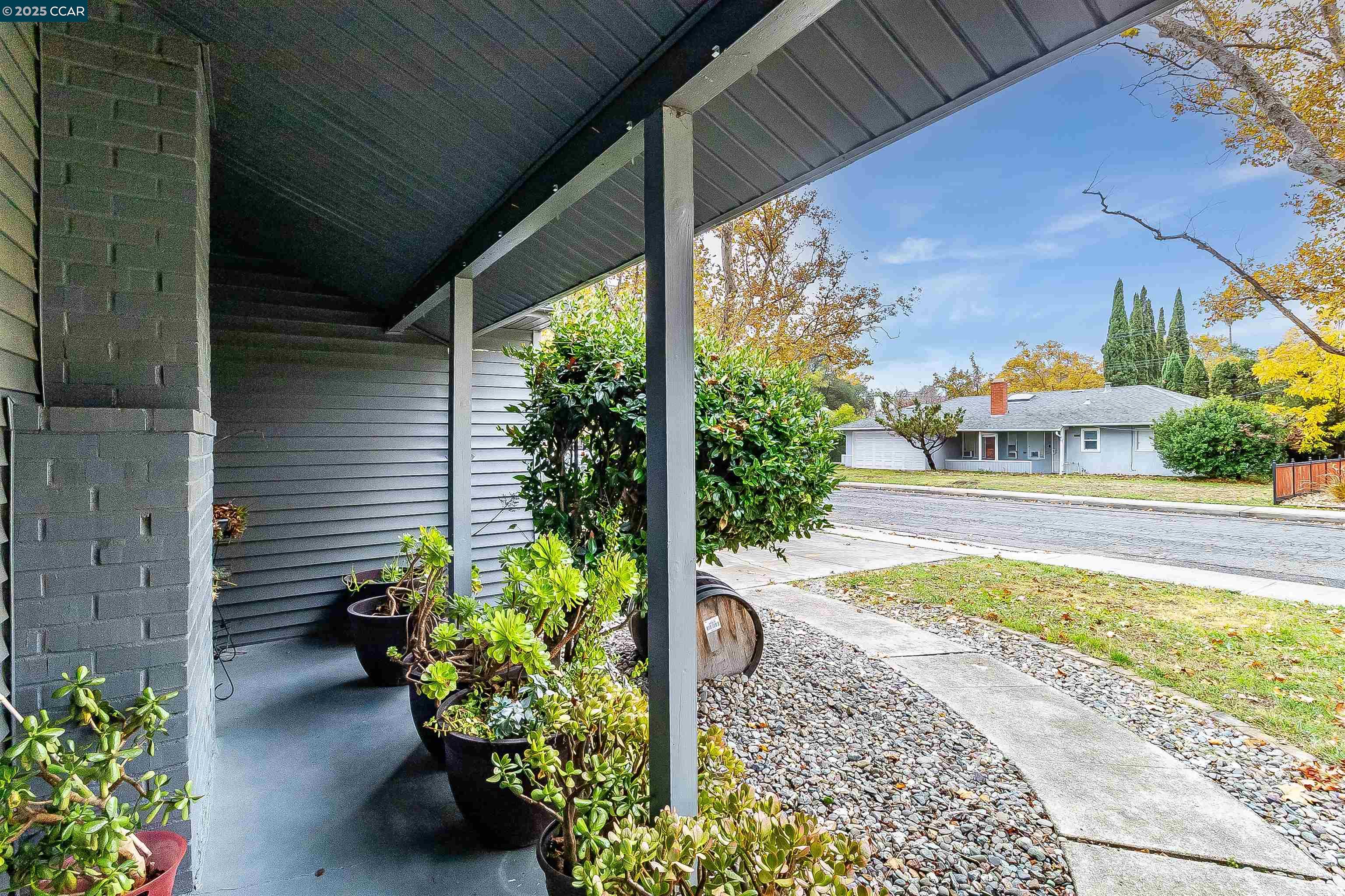 1216 Lincoln Street Fairfield, CA 94533 - Photo 5 of 28 a house view with a seating space and garden view