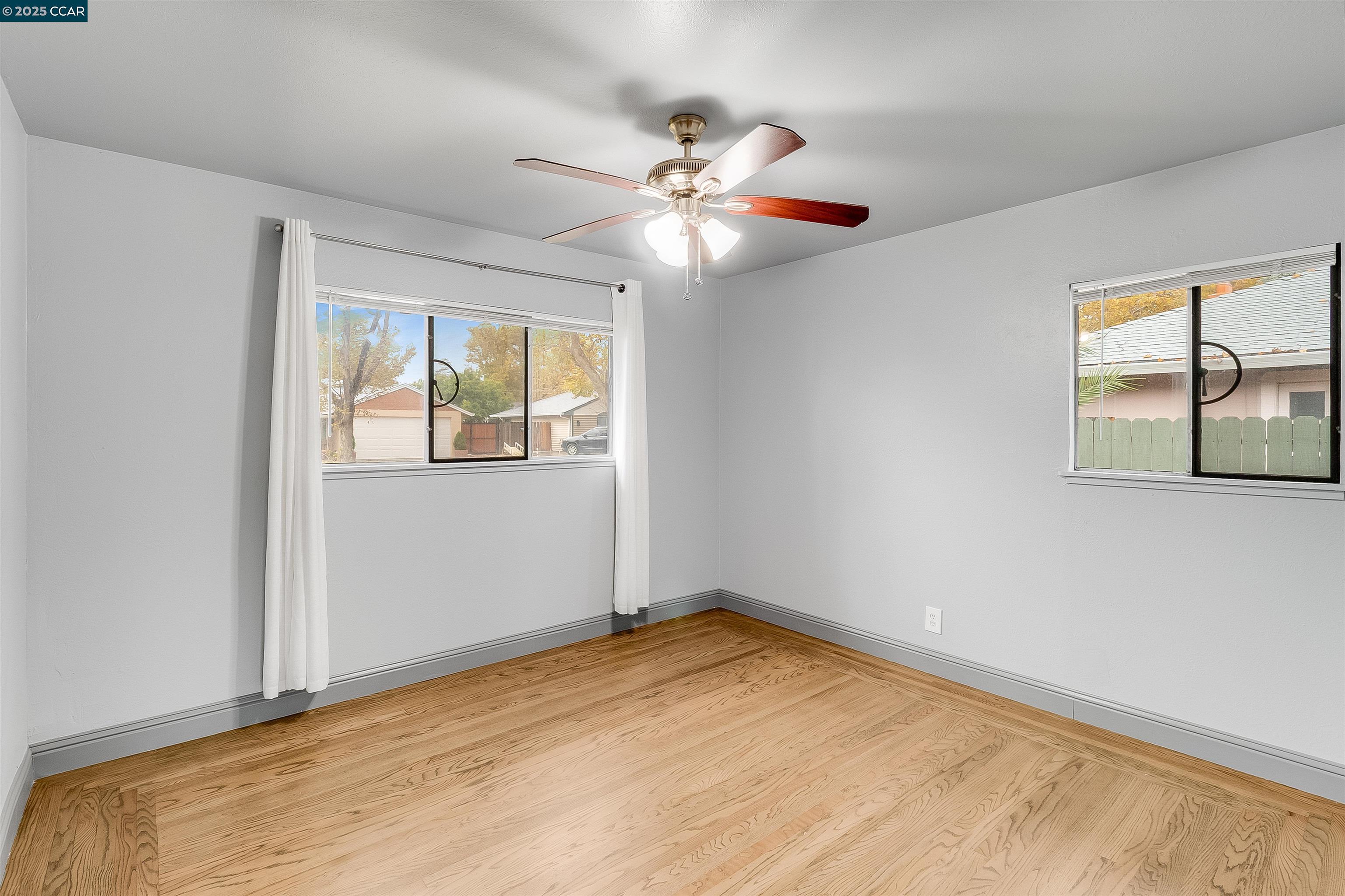 1216 Lincoln Street Fairfield, CA 94533 - Photo 9 of 28 a view of empty room with window