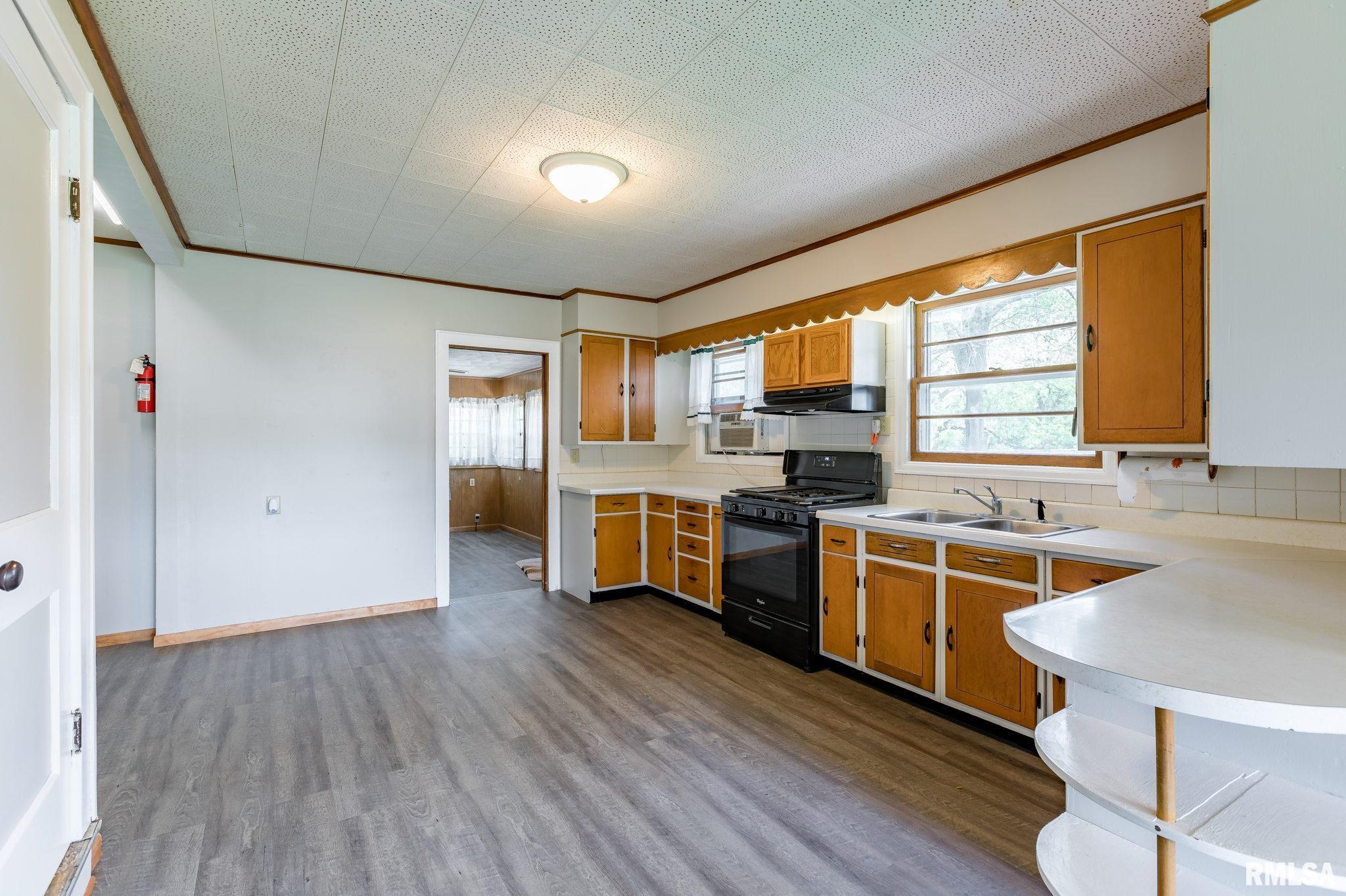 1919 Coyne Center Road Milan, IL 61264 - Photo 16 of 39 Gallery Image 16