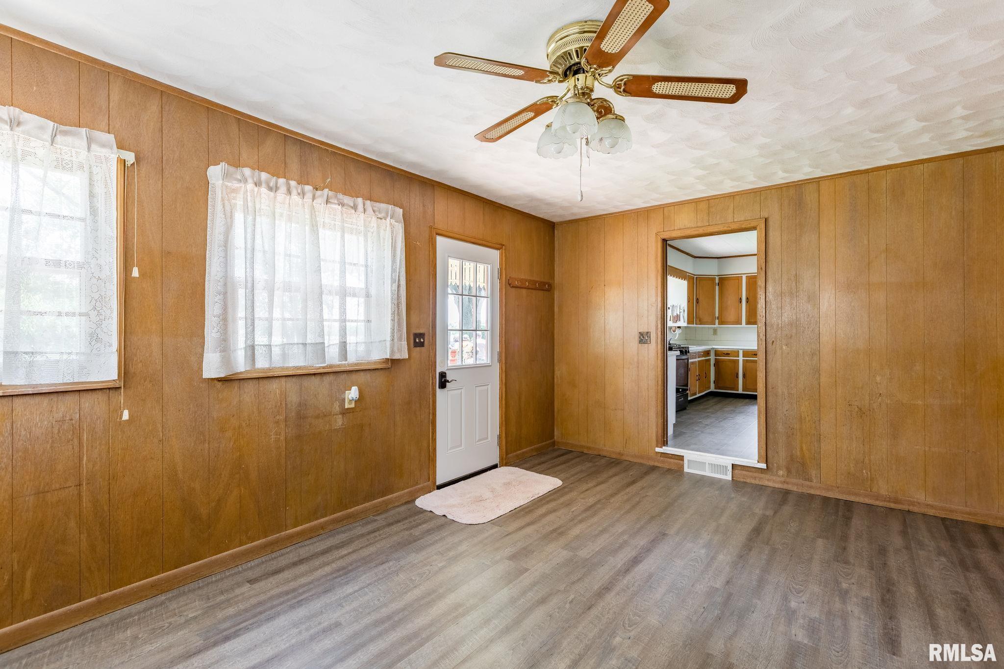 1919 Coyne Center Road Milan, IL 61264 - Photo 24 of 39 Gallery Image 24