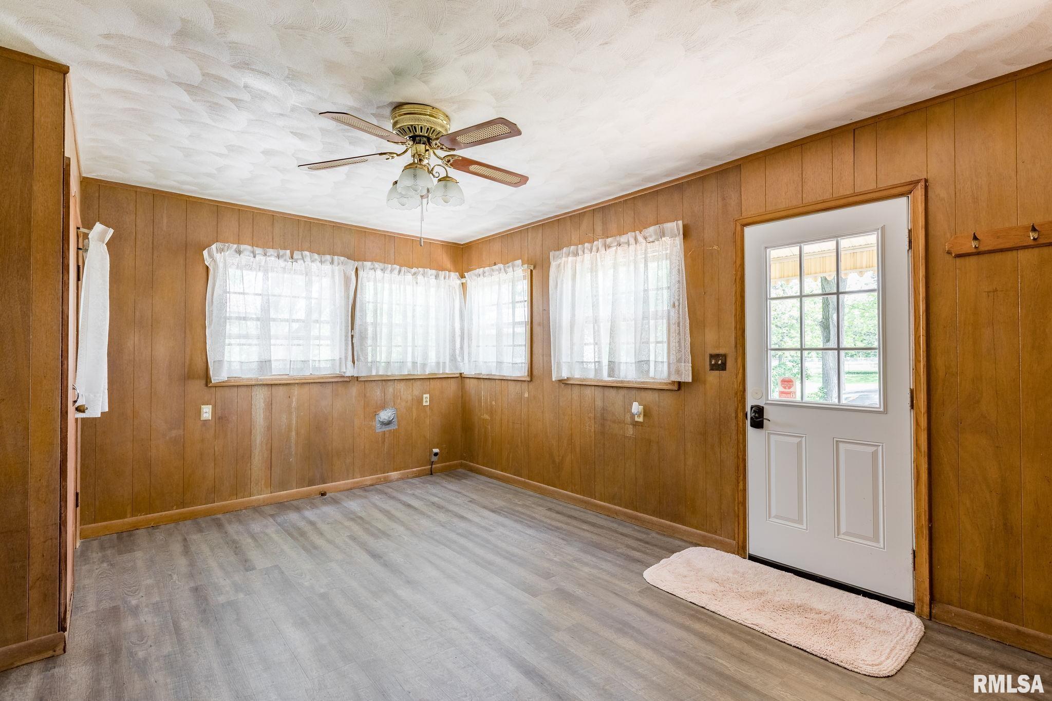 1919 Coyne Center Road Milan, IL 61264 - Photo 25 of 39 Gallery Image 25