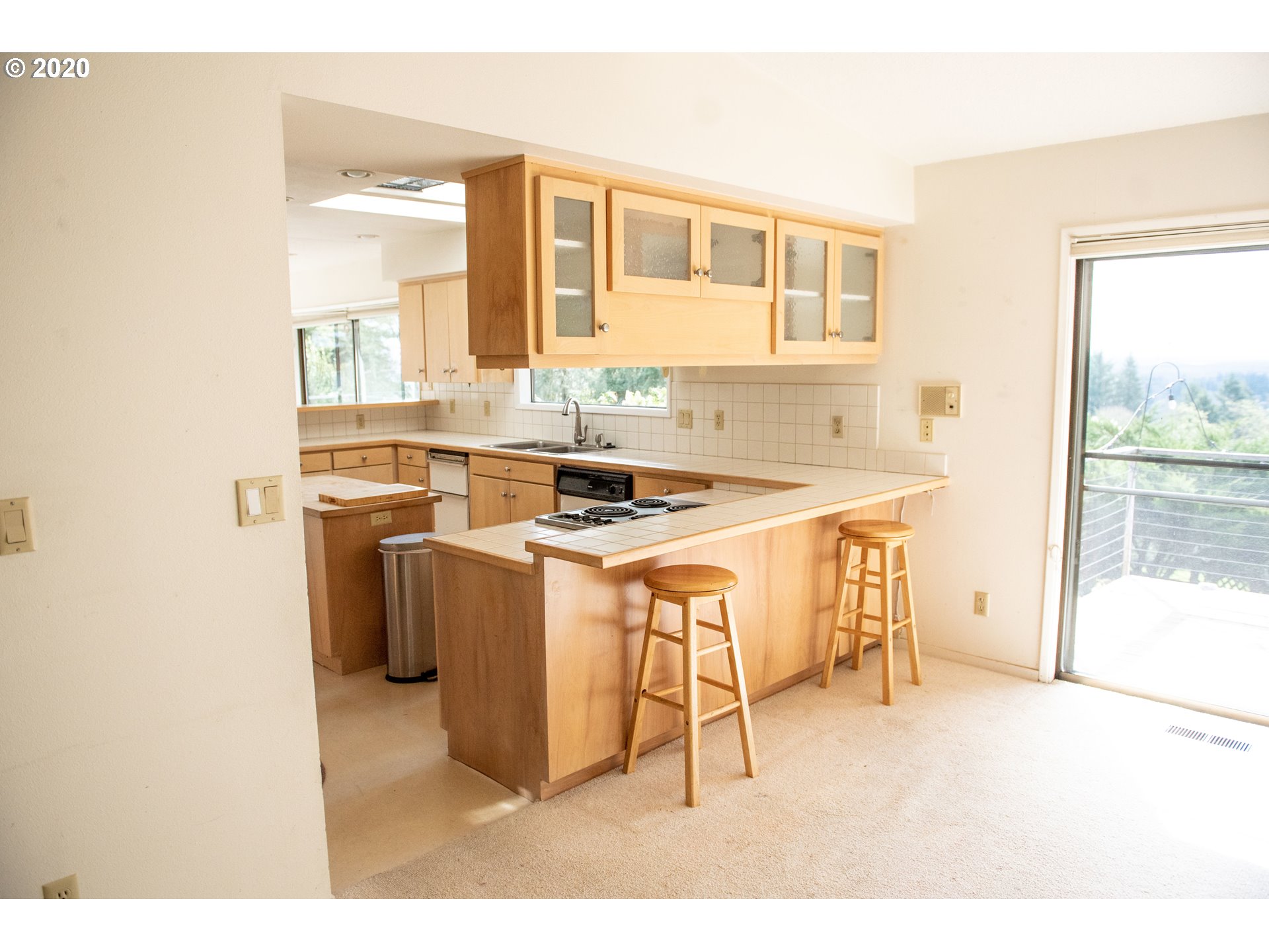 59919 Battle Mountain Road St. Helens, OR 97051 - Photo 11 of 32 Kitchen/Family Room