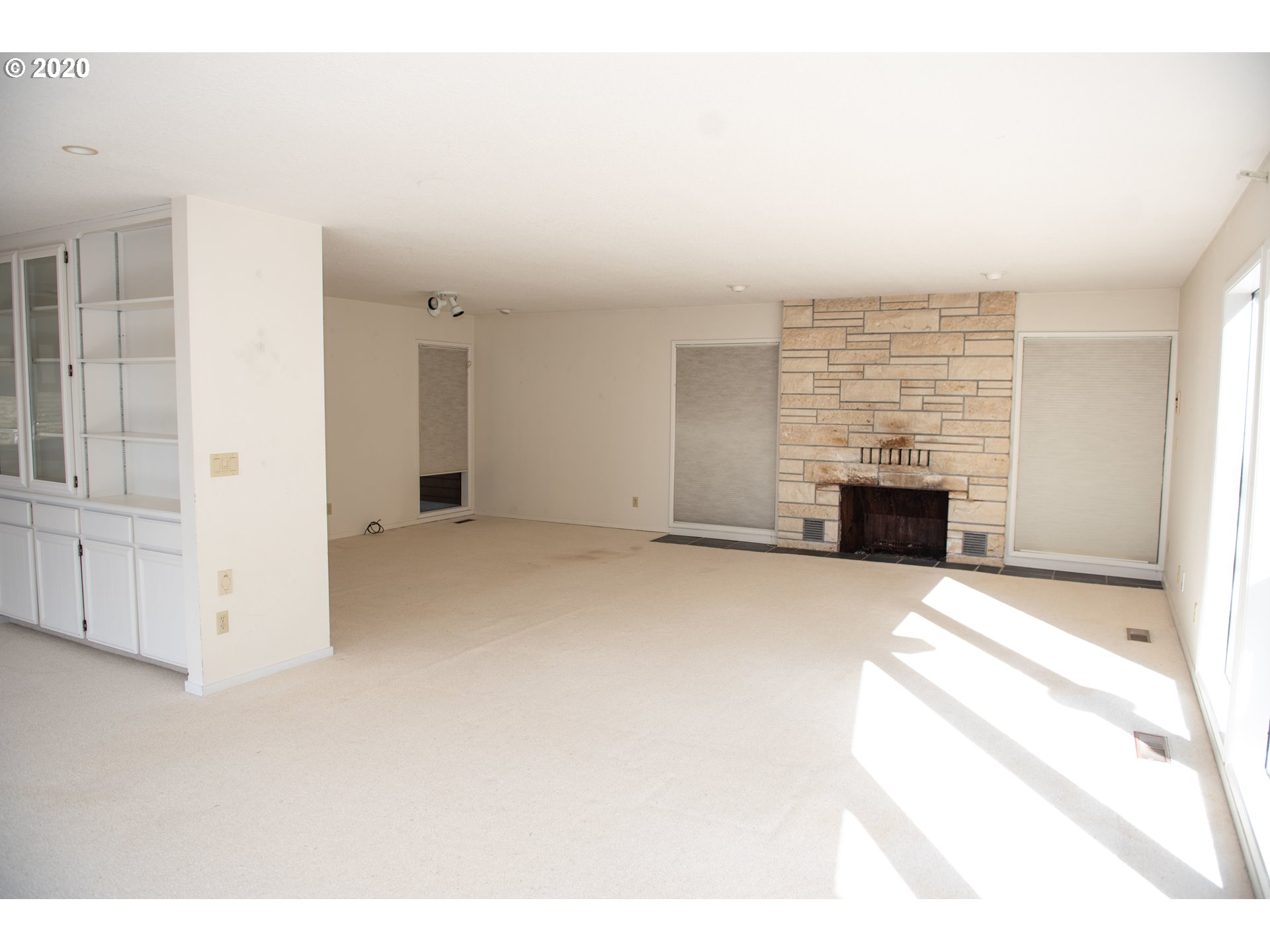 59919 Battle Mountain Road St. Helens, OR 97051 - Photo 6 of 32 Living Room