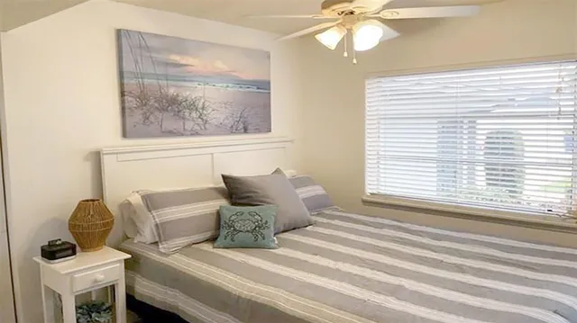 $6,900 | 1230 Siesta Bayside Drive, Unit 1230D, Sarasota, FL 34242