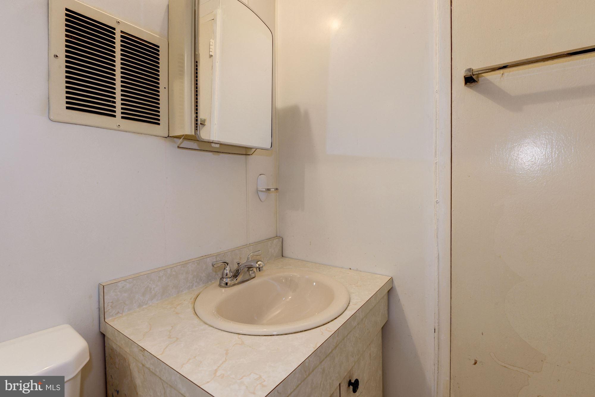 12842 Flack Street Silver Spring, MD 20906 - Photo 24 of 27 Bath