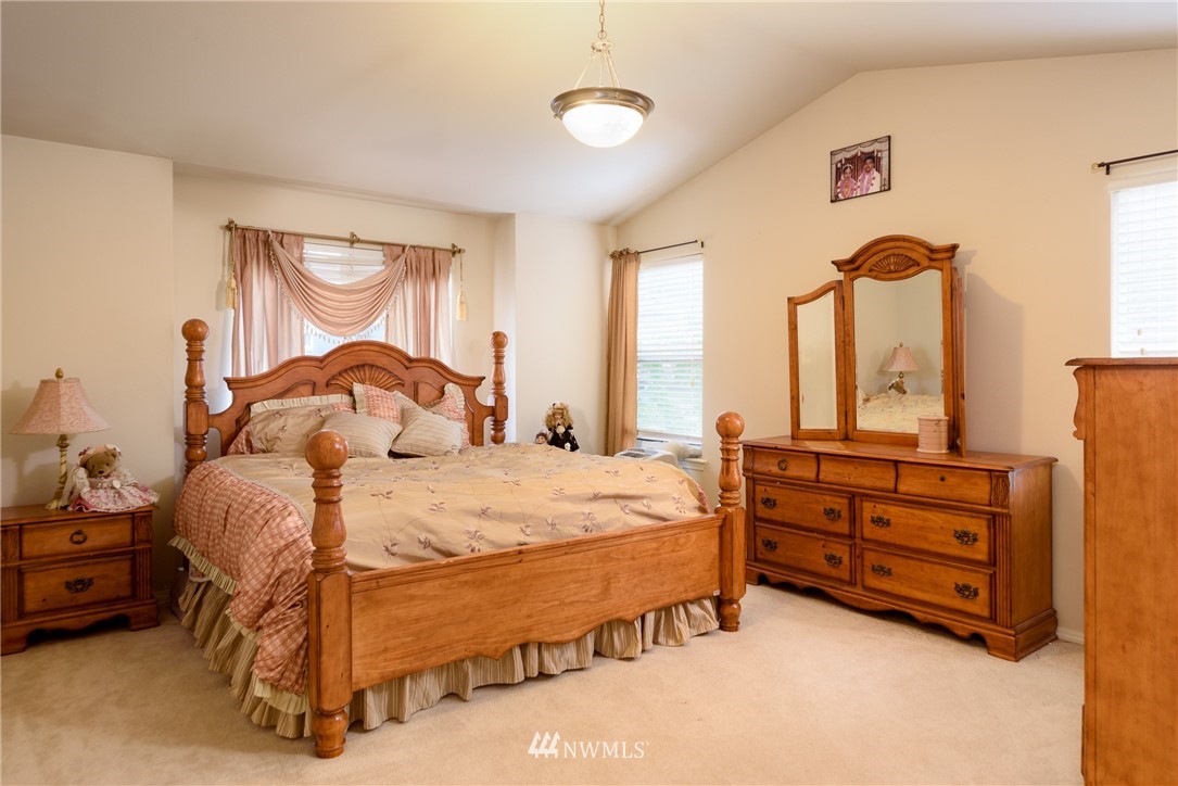 127 203rd Street Southeast Bothell, WA 98012 - Photo 17 of 24