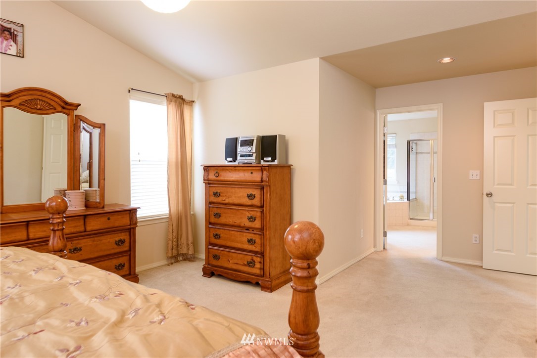 127 203rd Street Southeast Bothell, WA 98012 - Photo 18 of 24