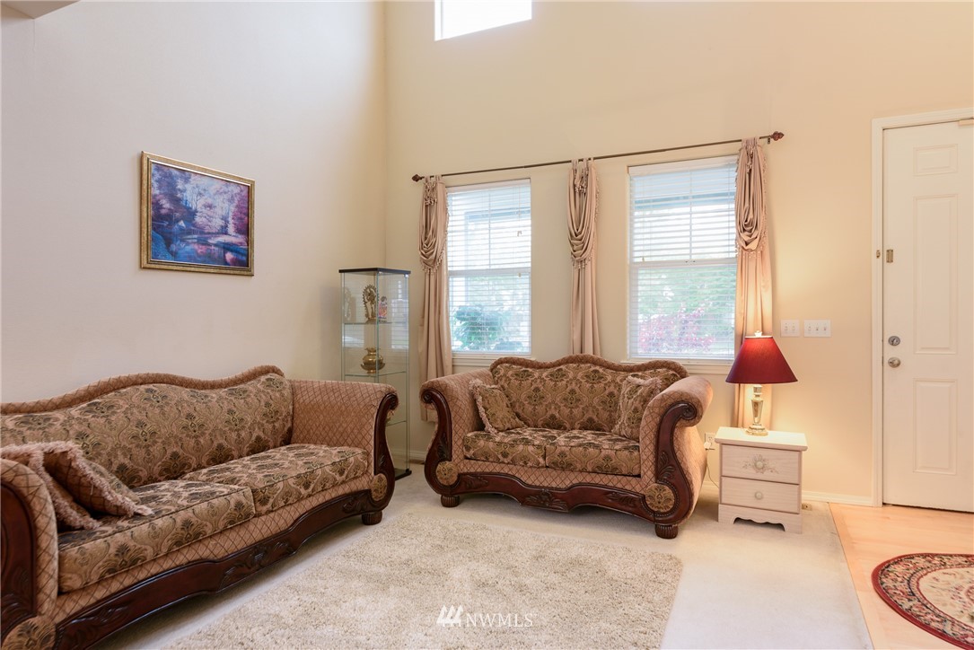 127 203rd Street Southeast Bothell, WA 98012 - Photo 4 of 24