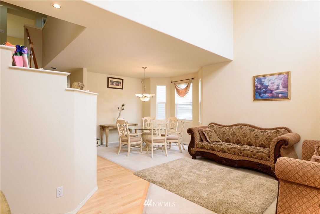 127 203rd Street Southeast Bothell, WA 98012 - Photo 5 of 24