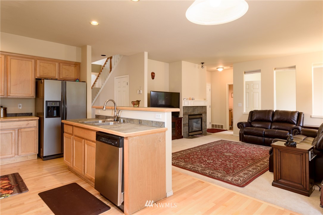 127 203rd Street Southeast Bothell, WA 98012 - Photo 6 of 24