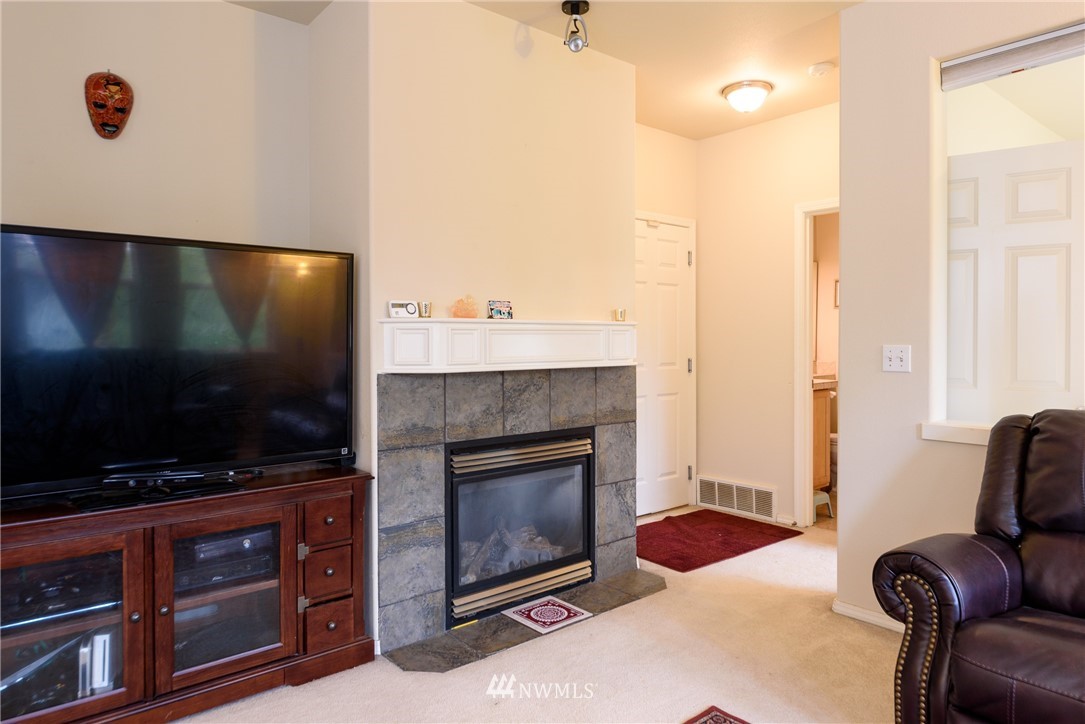 127 203rd Street Southeast Bothell, WA 98012 - Photo 9 of 24