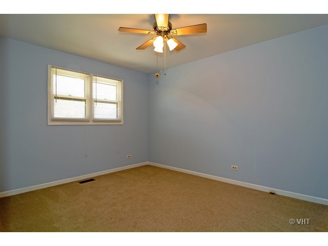 S055 Calvin Court Wheaton, IL 60187 - Photo 7 of 10