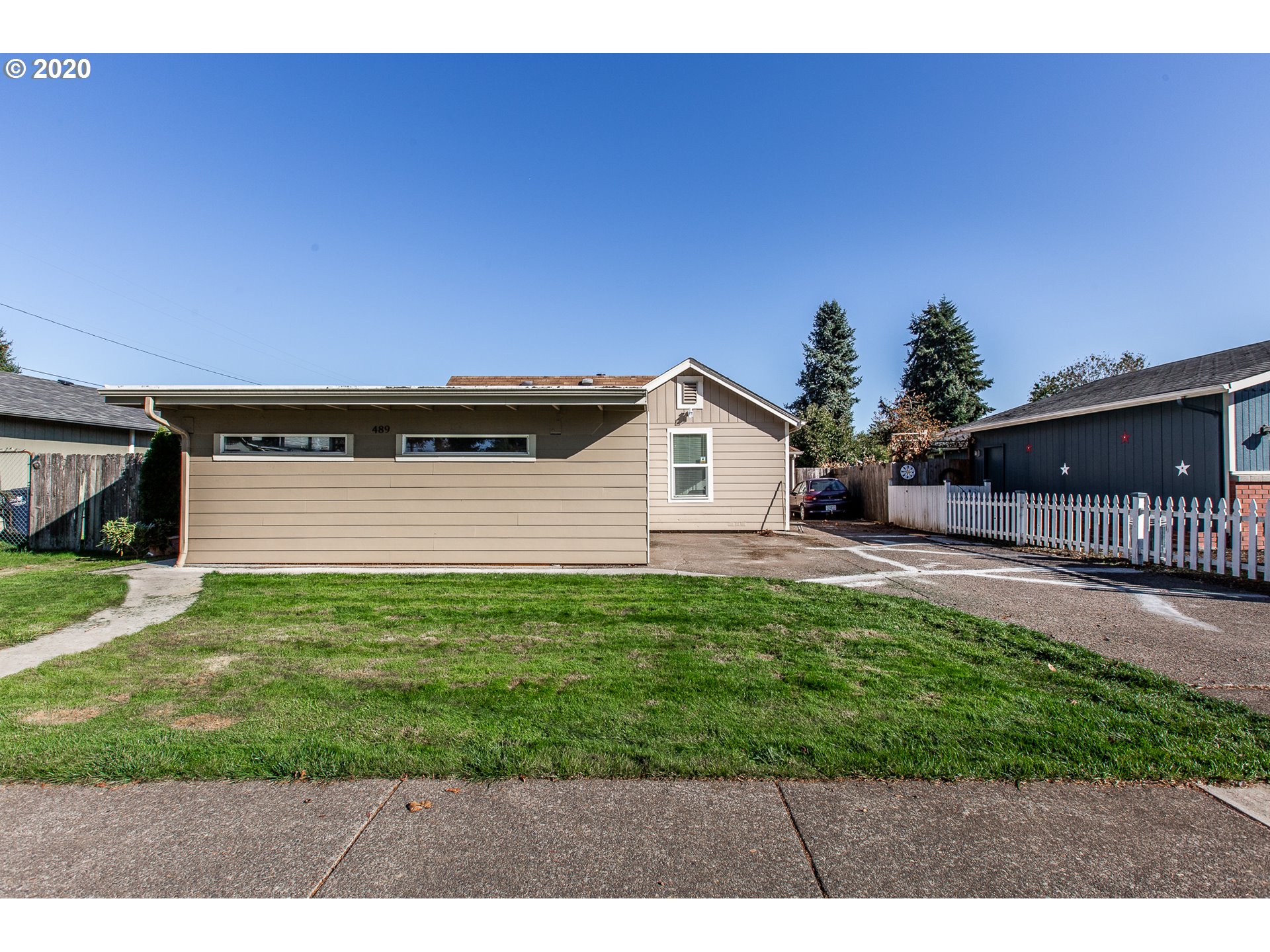 489 North 49th Street Springfield, OR 97478 - Photo 4 of 31
