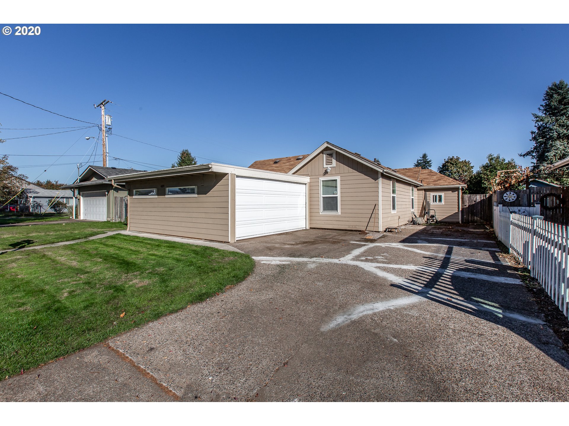 489 North 49th Street Springfield, OR 97478 - Photo 5 of 31
