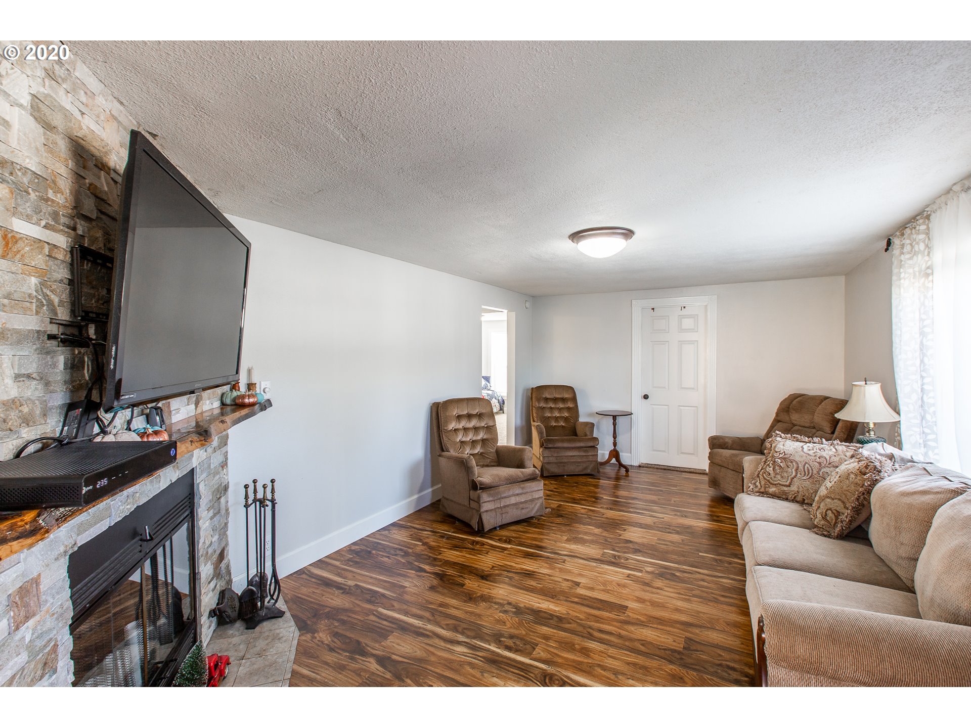 489 North 49th Street Springfield, OR 97478 - Photo 8 of 31