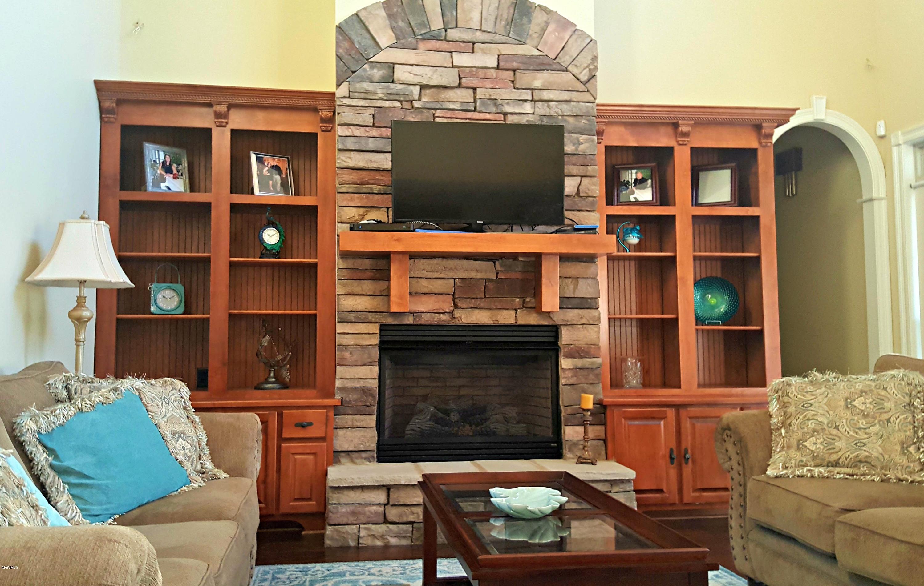 19275 Rucks Krans Road Moss Point, MS 39562 - Photo 16 of 46 living room,,