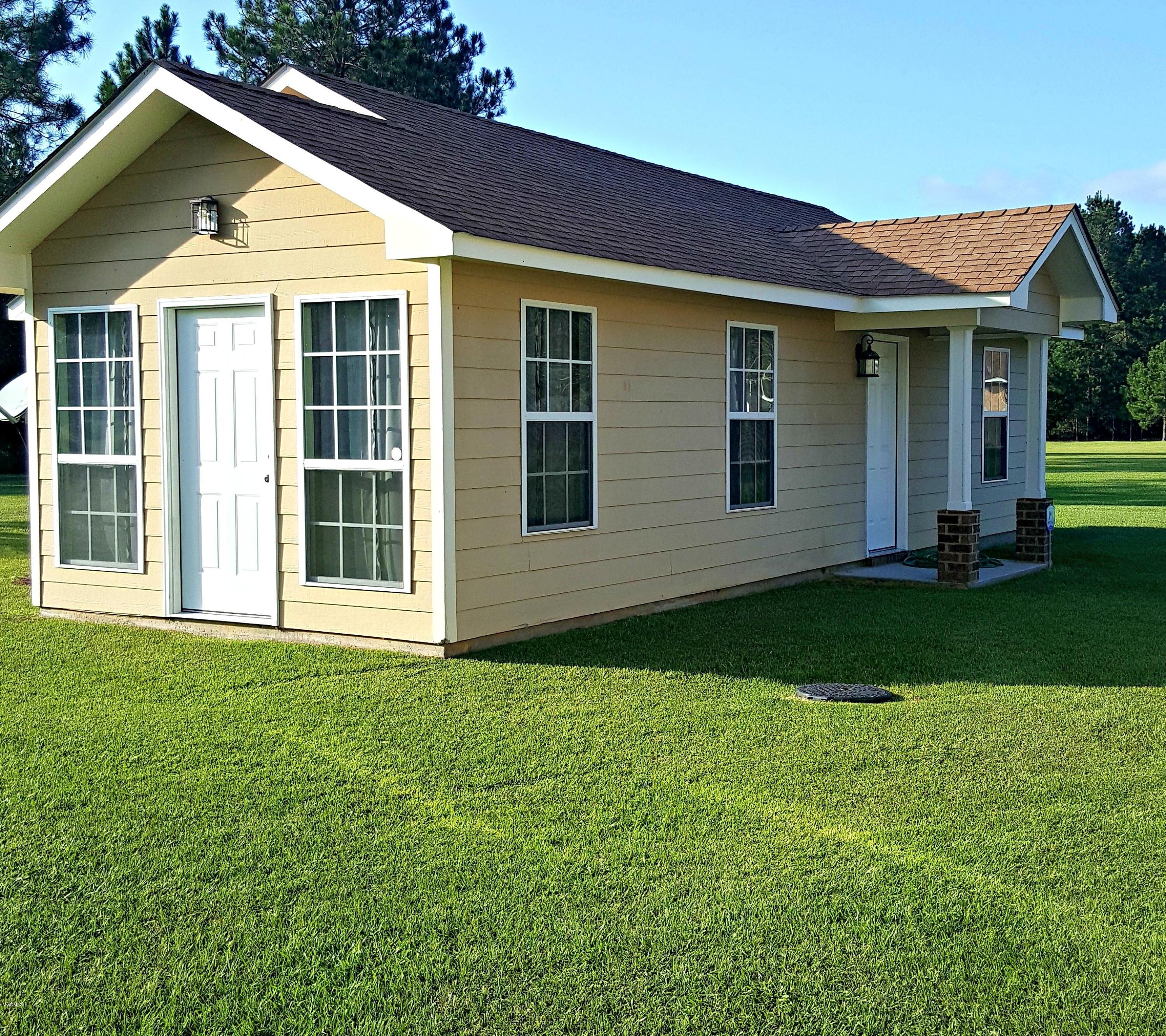 19275 Rucks Krans Road Moss Point, MS 39562 - Photo 42 of 46 guest house