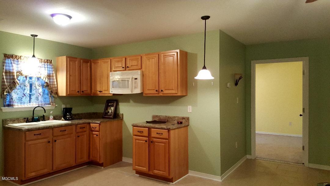 19275 Rucks Krans Road Moss Point, MS 39562 - Photo 46 of 46 guest house kitchen