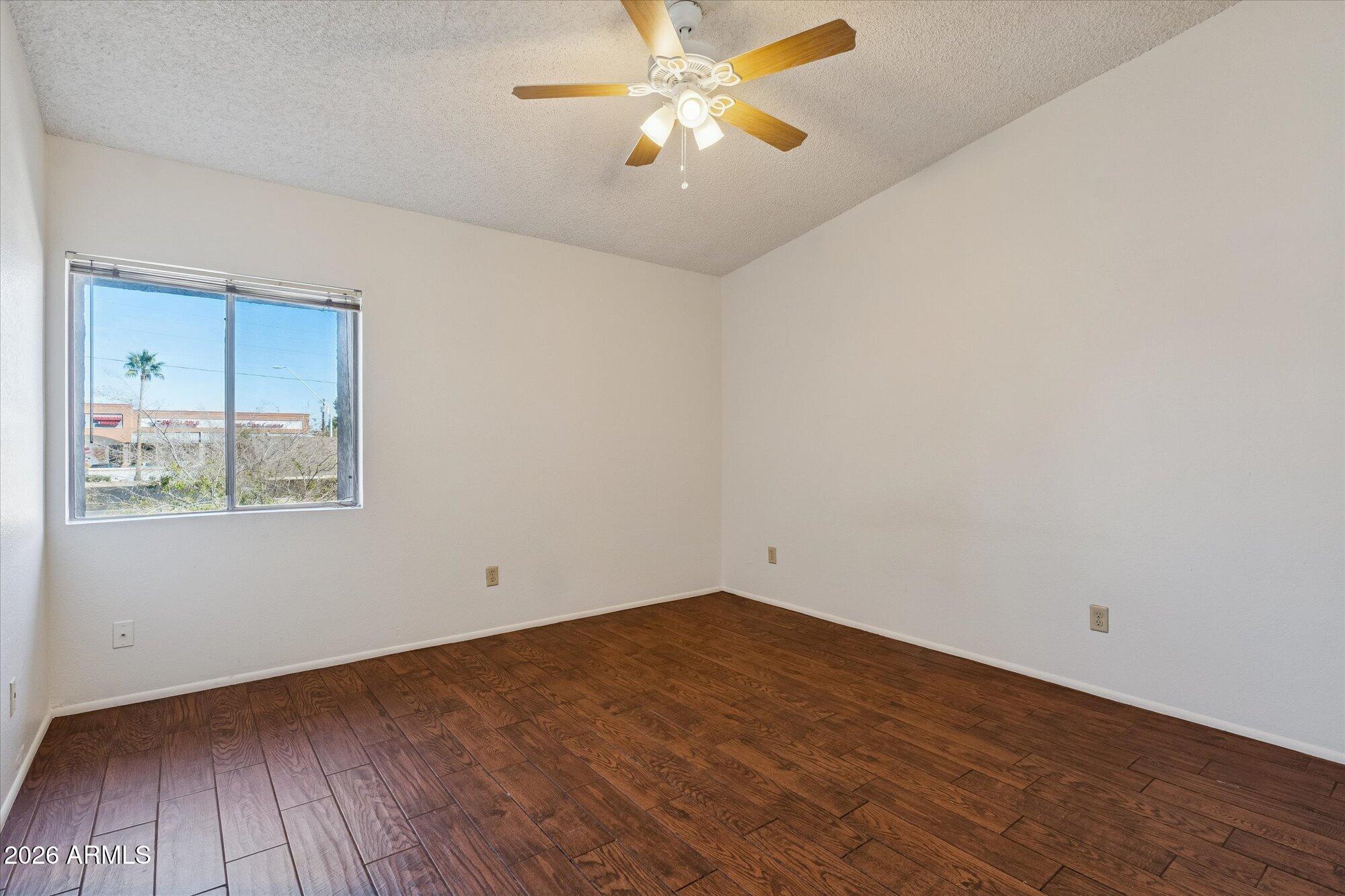 2052 South Rural Road, Unit C Tempe, AZ 85282 - Photo 11 of 23 13-DSC02100