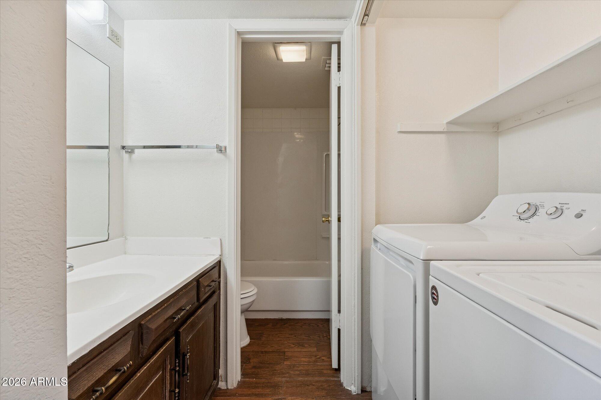 2052 South Rural Road, Unit C Tempe, AZ 85282 - Photo 13 of 23 16-DSC02090