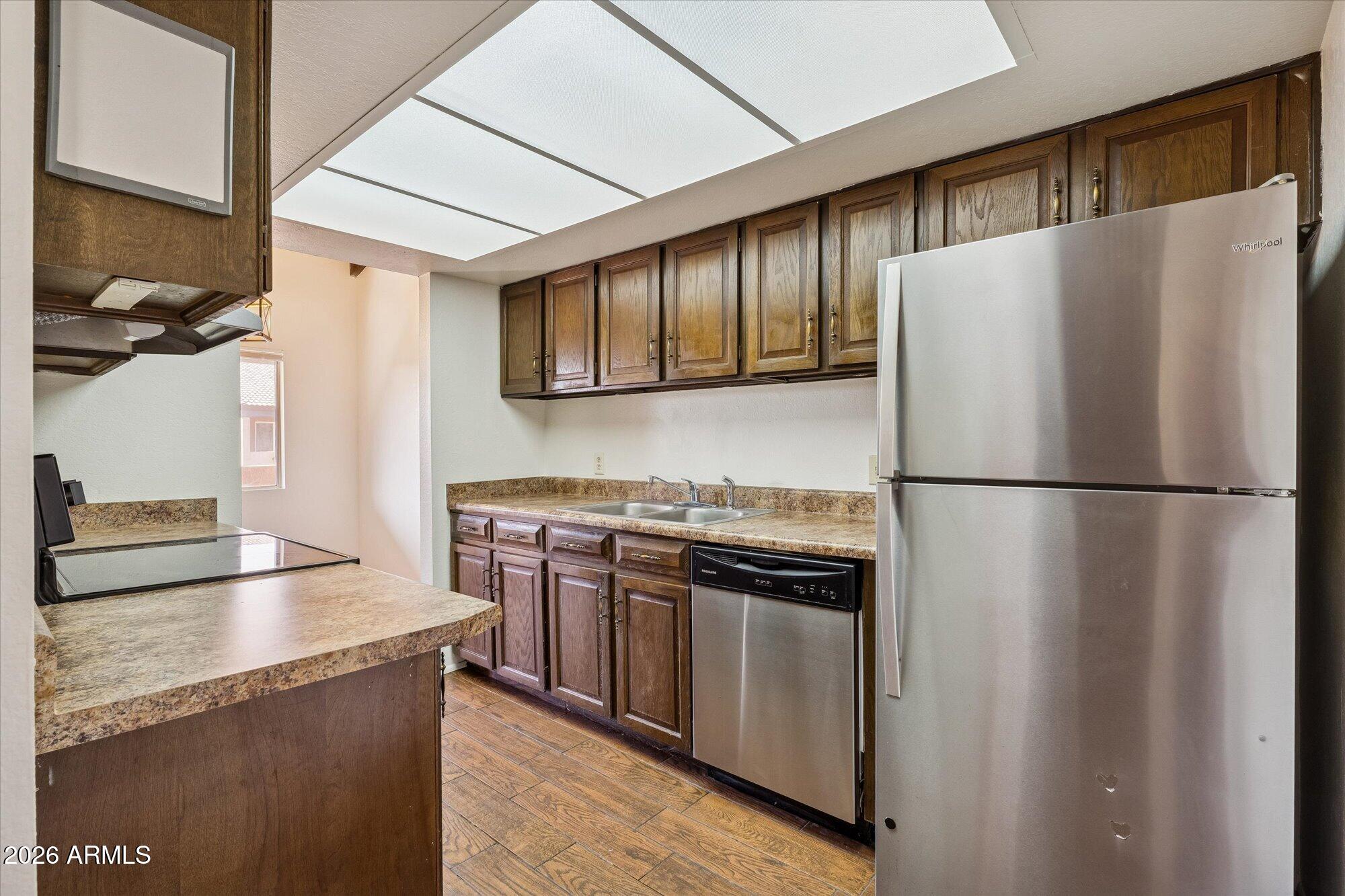 2052 South Rural Road, Unit C Tempe, AZ 85282 - Photo 10 of 23 13-DSC02115