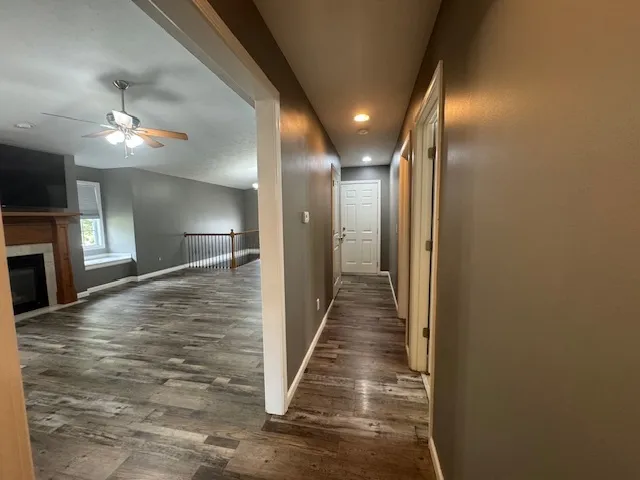 $309,900 | 2404 Treeline Drive, Bloomington, IL 61704