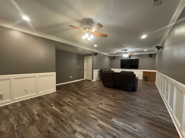 $309,900 | 2404 Treeline Drive, Bloomington, IL 61704