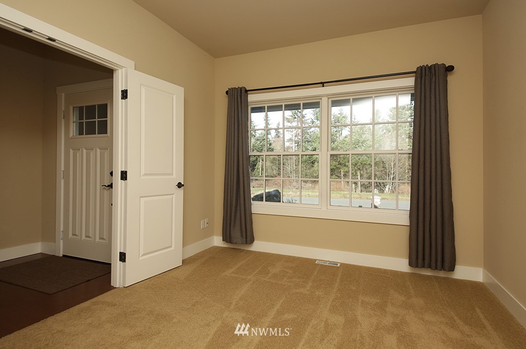 1864 Watkins Road Freeland, WA 98249 - Photo 4 of 25