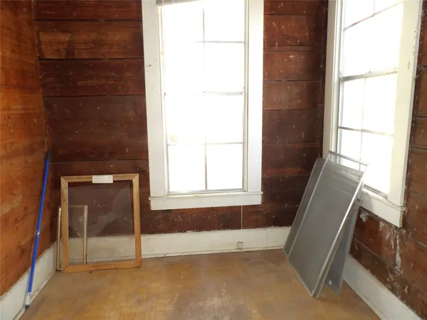 $205,000 | 718 East Houston Avenue, Crockett, TX 75835