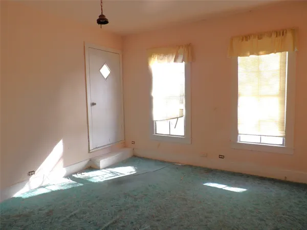 $205,000 | 718 East Houston Avenue, Crockett, TX 75835