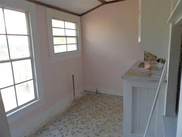 $205,000 | 718 East Houston Avenue, Crockett, TX 75835