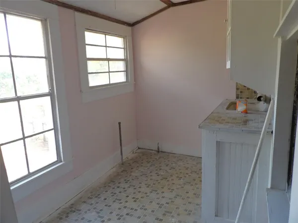 $205,000 | 718 East Houston Avenue, Crockett, TX 75835