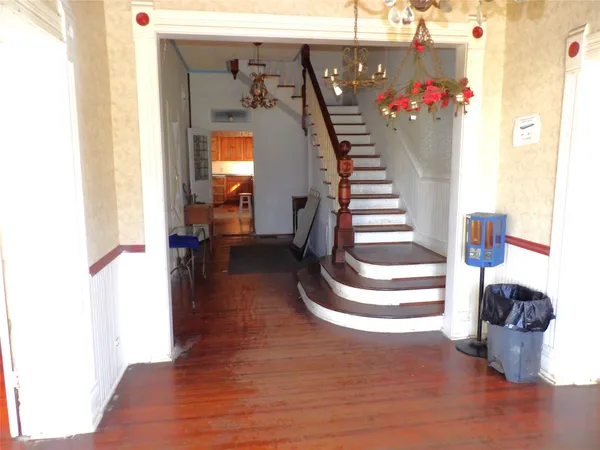 $205,000 | 718 East Houston Avenue, Crockett, TX 75835