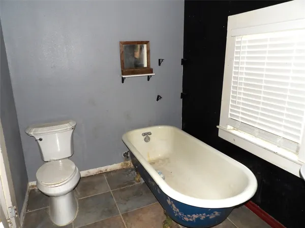 $205,000 | 718 East Houston Avenue, Crockett, TX 75835