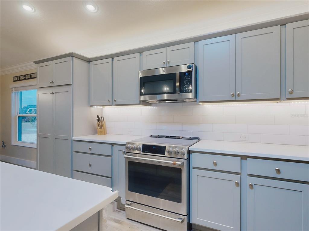 904 Maynard Path The Villages, FL 32163 - Photo 15 of 44