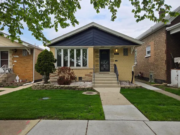 $3,000 | 5822 West 64th Place, Chicago, IL 60638