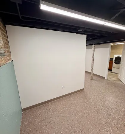 $3,000 | 5822 West 64th Place, Chicago, IL 60638