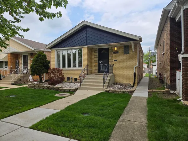 $3,000 | 5822 West 64th Place, Chicago, IL 60638