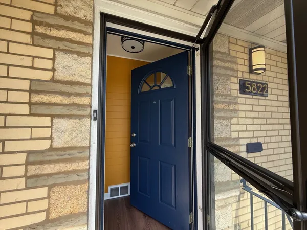 $3,000 | 5822 West 64th Place, Chicago, IL 60638