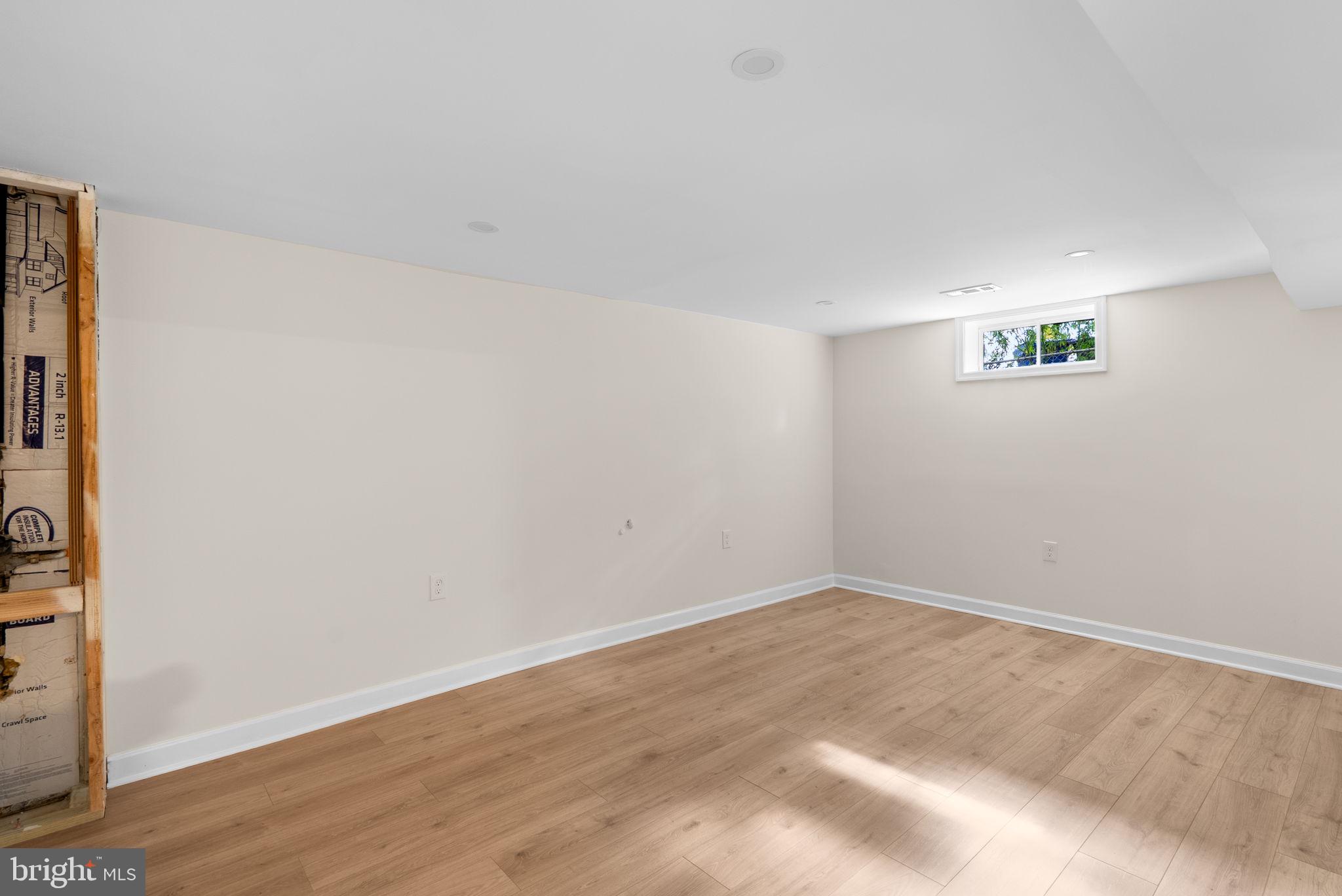 4205 Garrett Park Road Silver Spring, MD 20906 - Photo 22 of 30 Bedroom