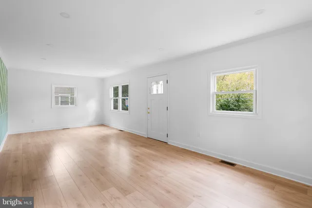 $529,900 | 4205 Garrett Park Road, Silver Spring, MD 20906