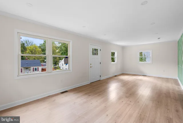 $529,900 | 4205 Garrett Park Road, Silver Spring, MD 20906