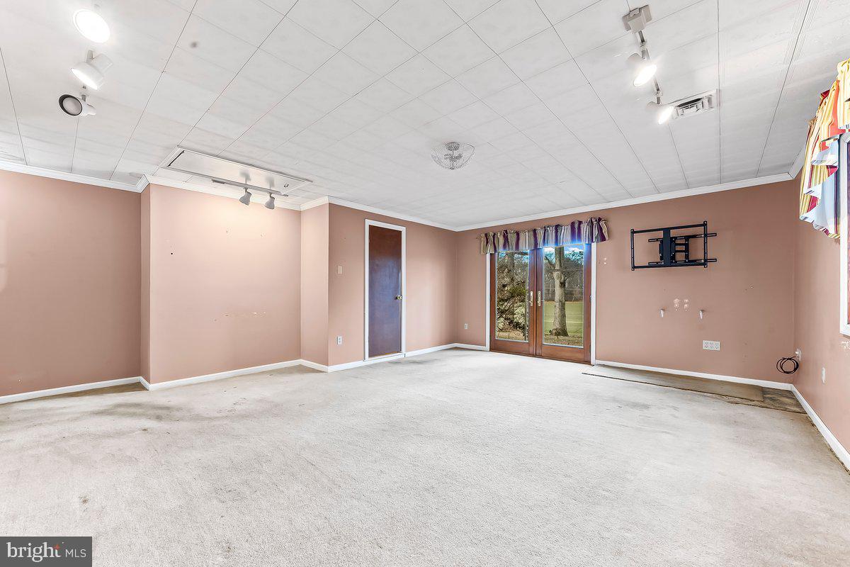 70 East Friendship Church Road Coatesville, PA 19320 - Photo 19 of 28 family room