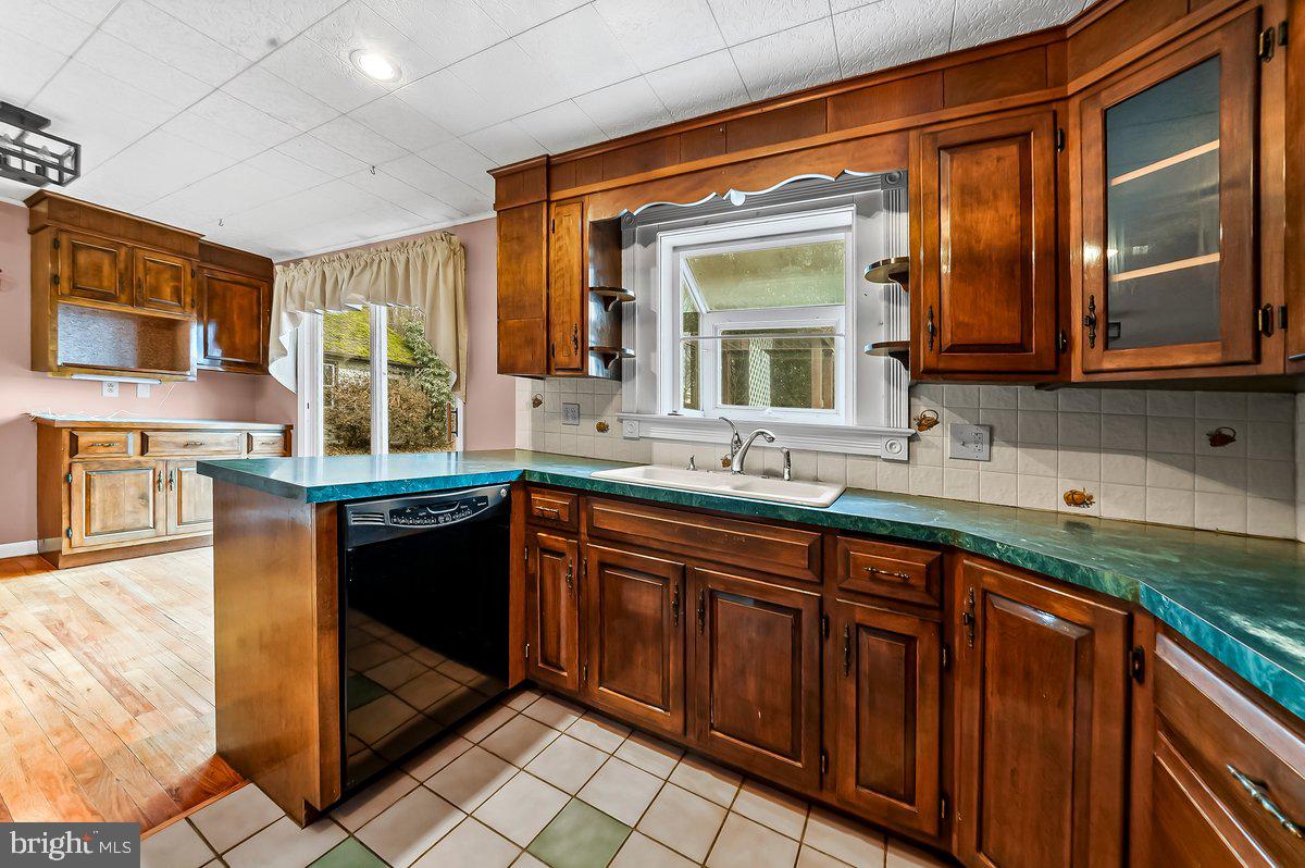 70 East Friendship Church Road Coatesville, PA 19320 - Photo 22 of 28 kitchen