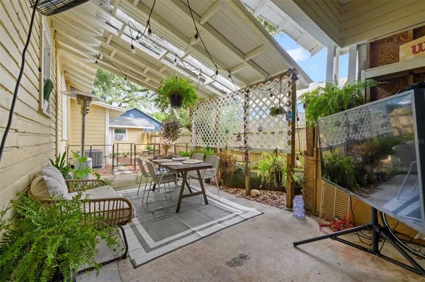 $359,900 | 1304 East 32nd Avenue, Tampa, FL 33603