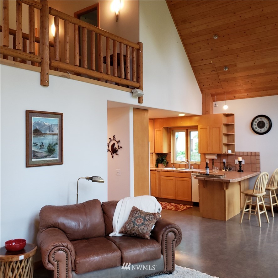 2156 Forest Service Road Easton, WA 98925 - Photo 4 of 24 Gallery Image 4